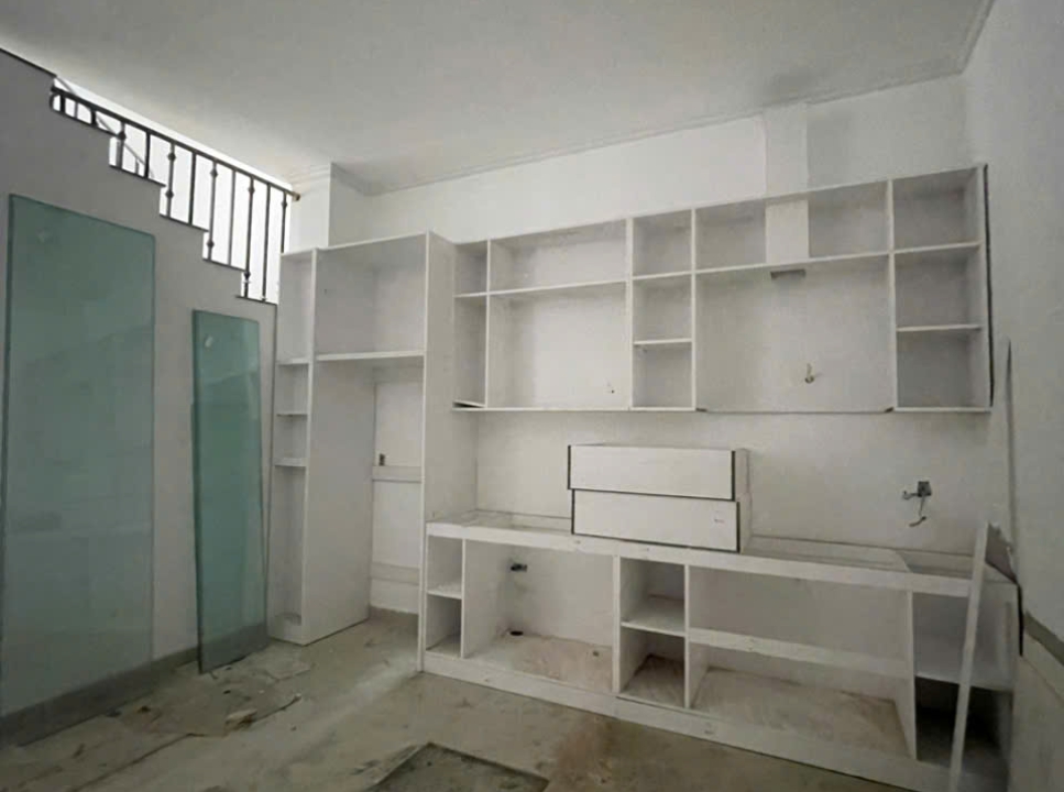 Sơn tường lát gạch ngày 05/08