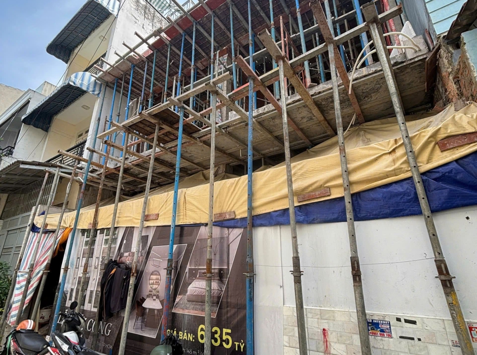 Đổ sàn lầu 2 30/11